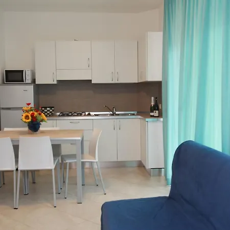 One-bedroom Near Sea 4 Apartment